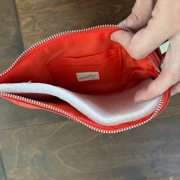 NWT Universal Thread Wristlet Wallet Pouch Women's In Red Orange Zipper - Picture 2 of 3